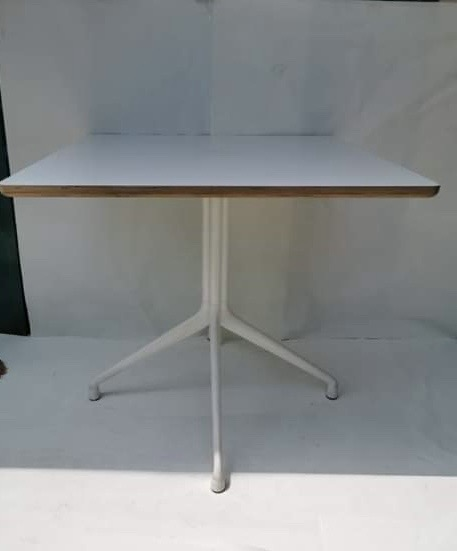 Square Table  3" x 3"