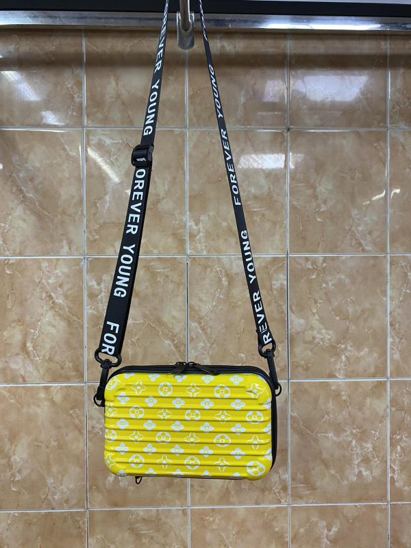 V Smart - Forever Young Shoulder Bag