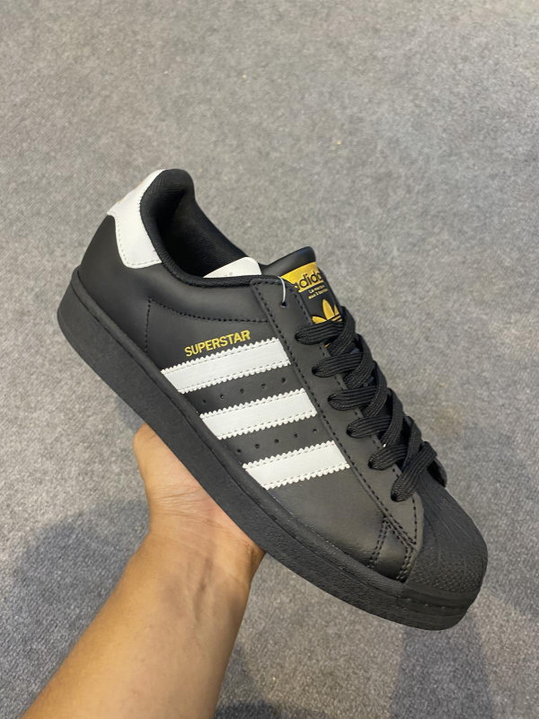 Adidas Superstar