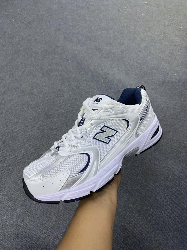 New Balance 530