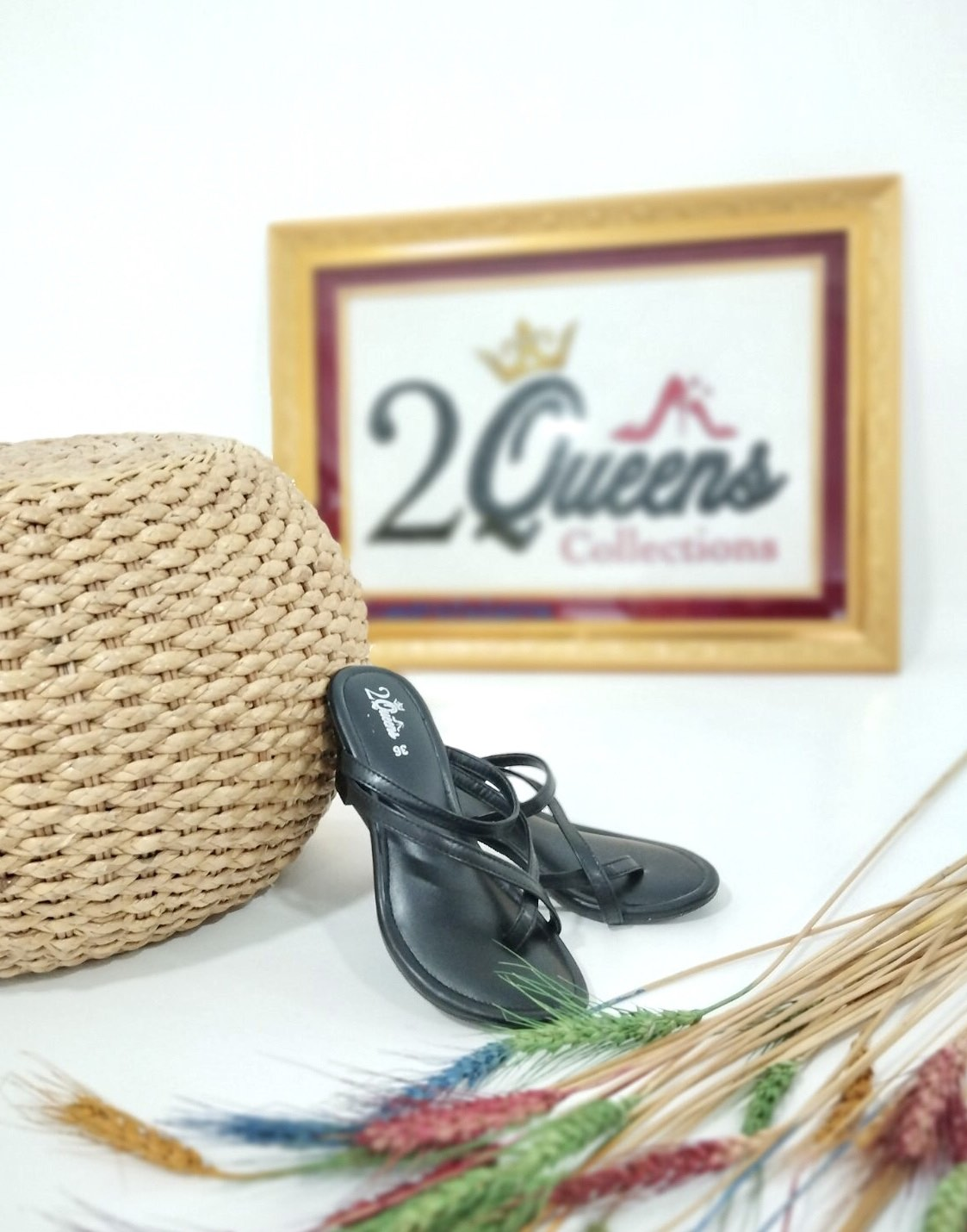 2 Queens Sandal 00-12
